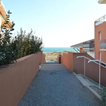 Appt Avec Terrasse, 2 Ch, Parking, A Saint Pierre La - Fr-1-229d-48 *